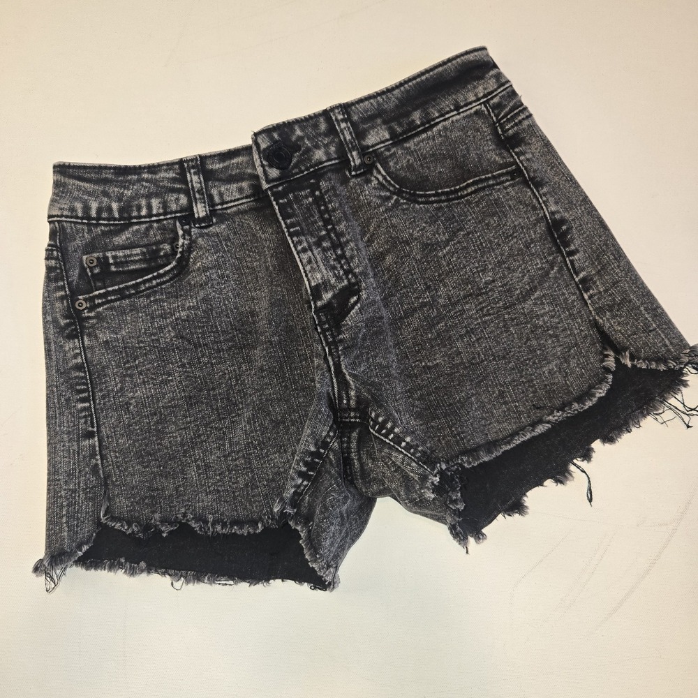 Indigo Rein Denim Black Acid Wash Raw Hem Short Shorts Size 5/26